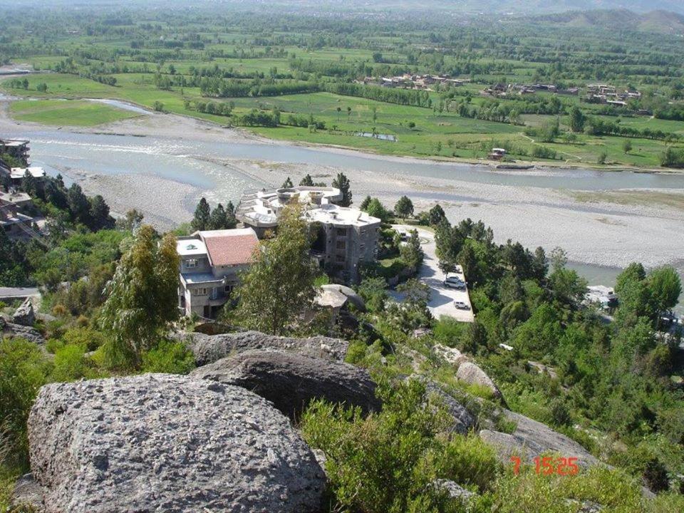 Rock City Resort Mingora Esterno foto